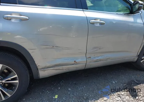 2018 Toyota Highlander Le Plus from USA, damaged, VIN 5TDBZRFH5JS908264